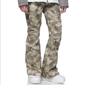 RARE- Burton indulgence green camo pants